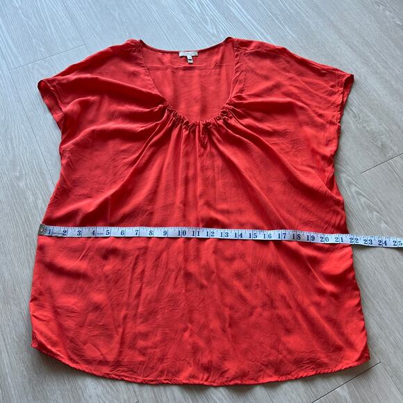 Joie Silk Top Womens Medium Red Flaw - Picture 6 of 11